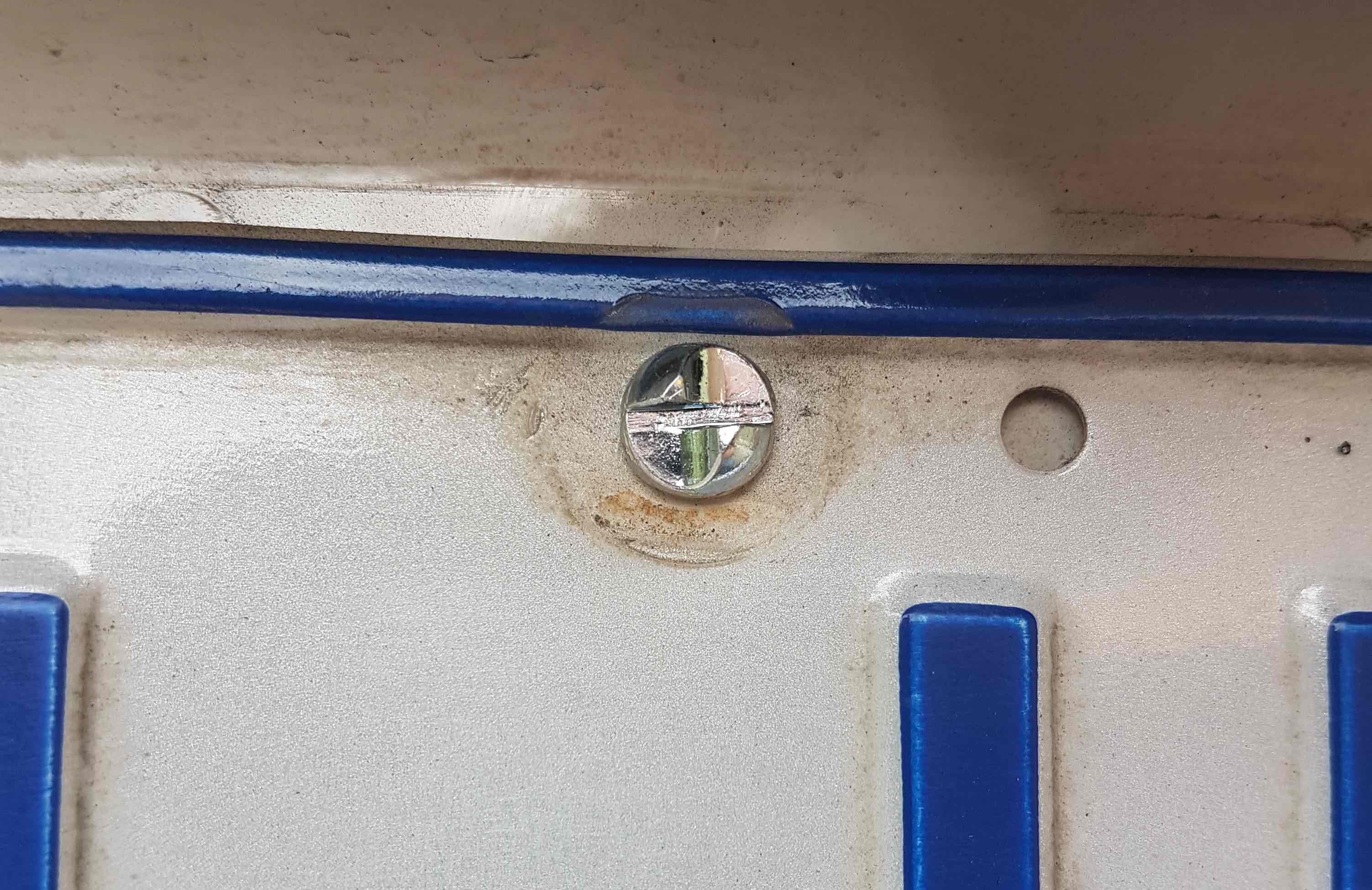 How to Avoid Having Your Licence Plates Stolen? Melbourne Locksmiths